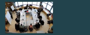 Discussions et échanges entre jeunes et étudiants autochtones dans la communauté de Manawan
