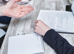 Accès, recours et participation aux mesures gouvernementales en employabilité : comprendre un phénomène multiniveau et outiller les acteurs de l’action publique
